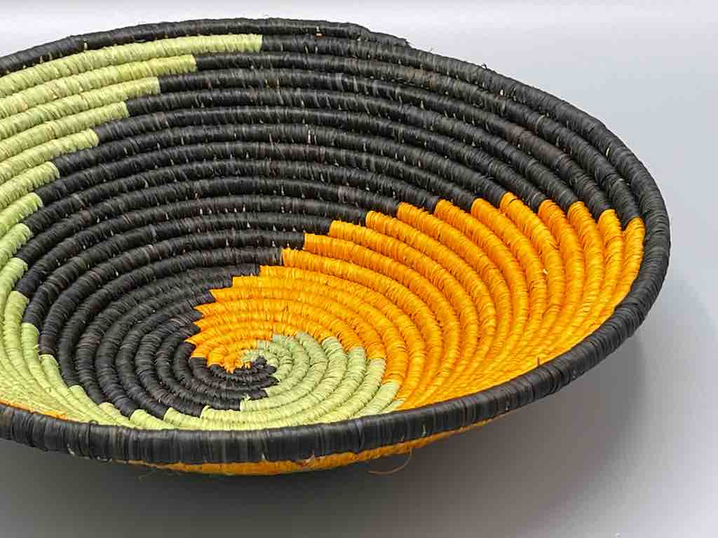 Finest Quality Handwoven Batoro Raffia Basket/Bowl | 9"