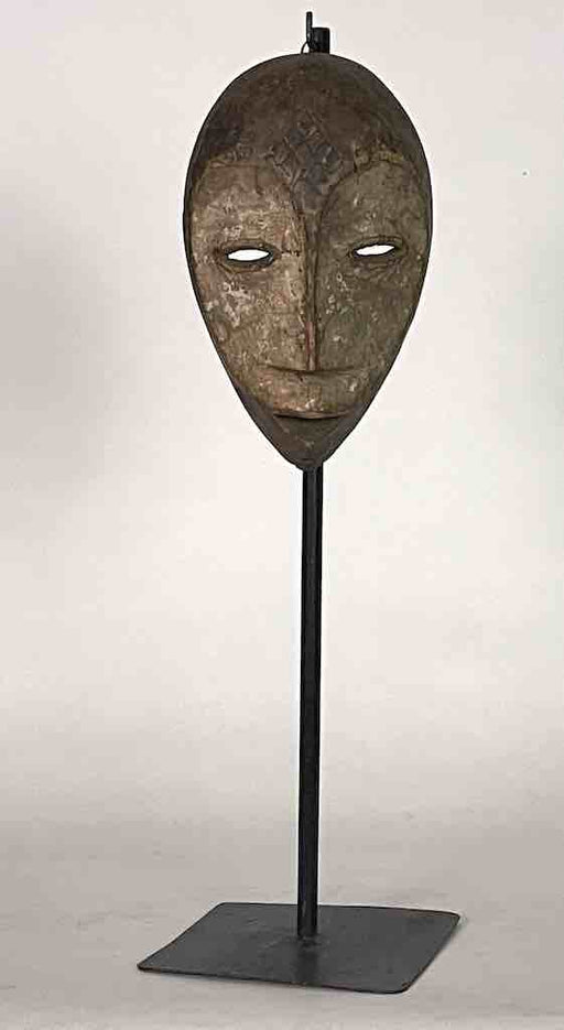 Metal Mask Stand for Displaying Hanging Objects on a Flat Surface