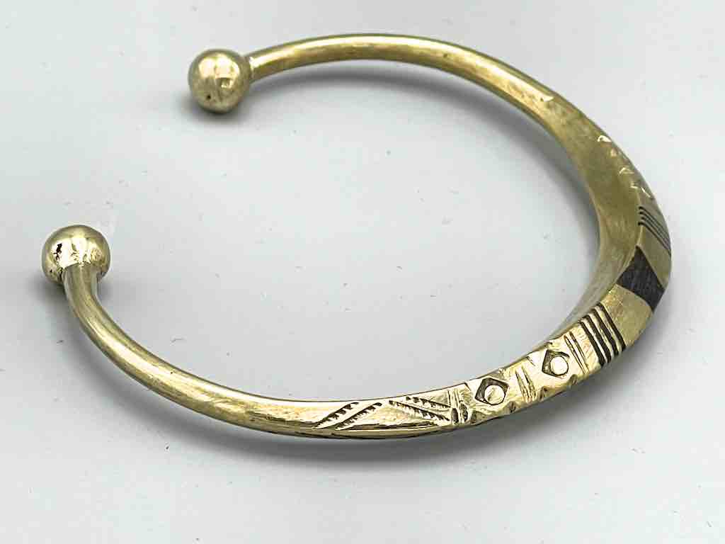 Tuareg Metal Single Inlay Etched Bracelet