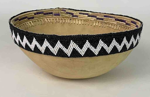 Light wooden bowl Black & White beaded rim "Imbehe" Rwanda | 10"
