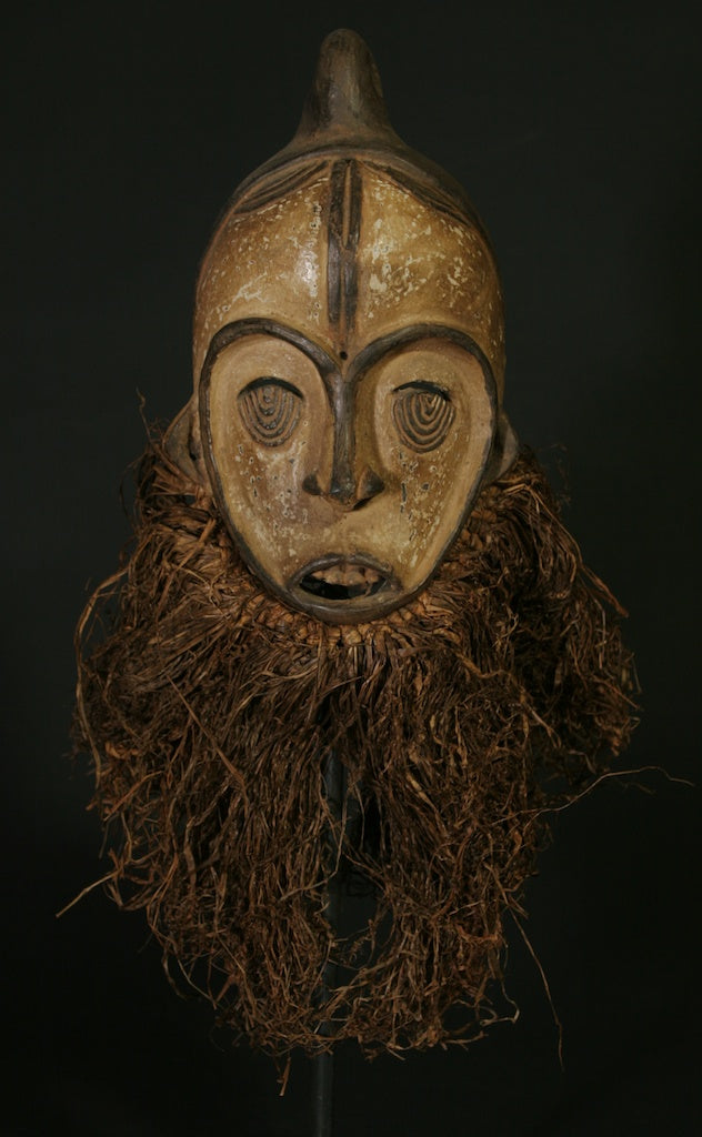 Ceramic-raffia mask